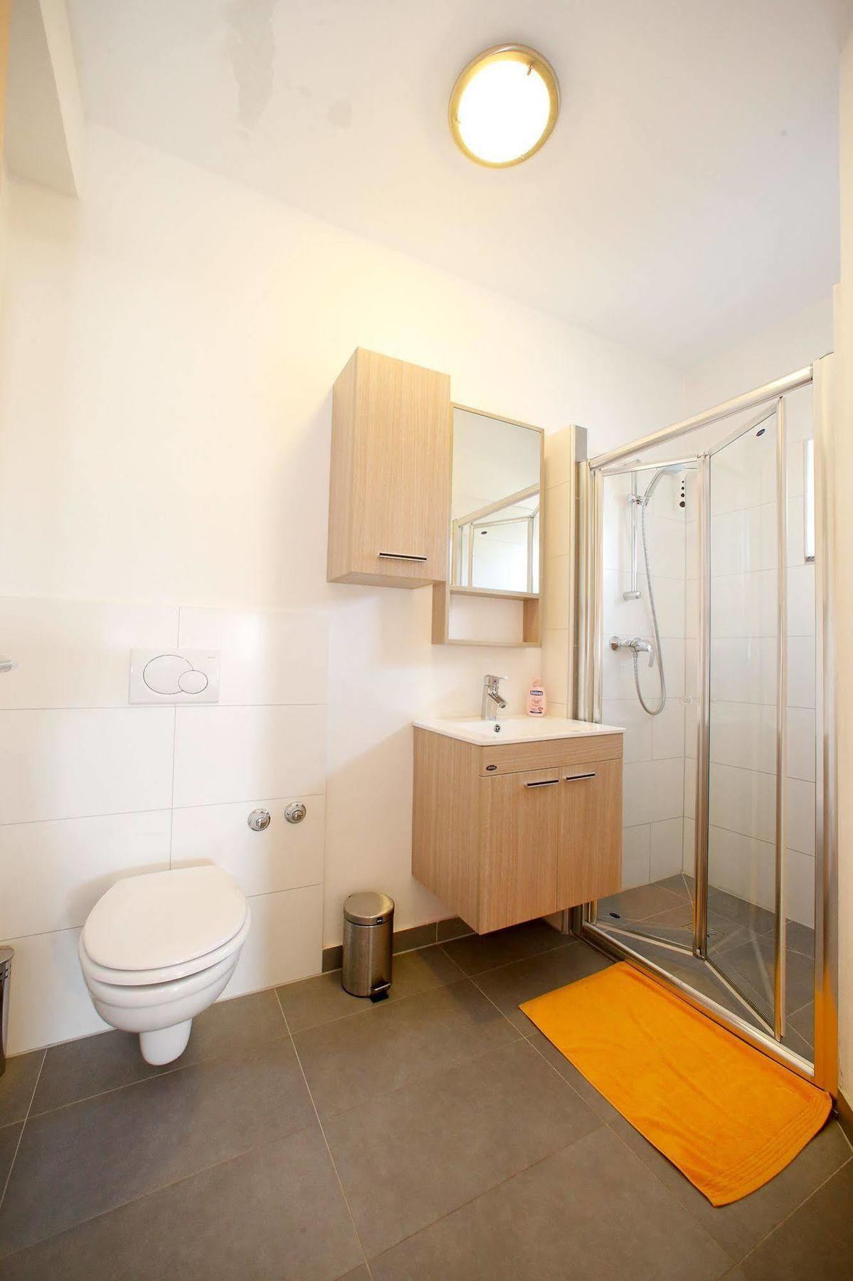 Bc - Mit Zentralheizung Apartment